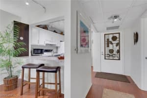 1084 Forest Lakes Drive, Naples, FL 34105 - MLS#225081391