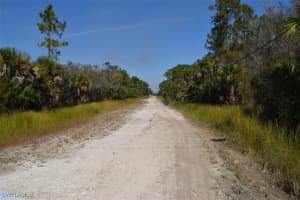 860 Evanston Street, Lehigh Acres, FL 33974 Sold 01/09/26