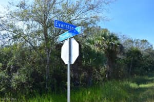860 Evanston Street, Lehigh Acres, FL 33974 Sold 01/09/26