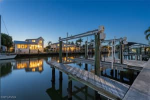 566 Coconut Avenue, Goodland, FL 34140 - MLS#225081481