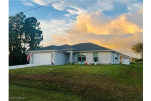 2512 20TH Street, Lehigh Acres, FL 33976 - MLS#225081491