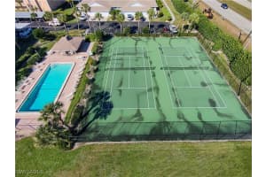 9610 Victoria Lane, Naples, FL 34109 - MLS#225081549