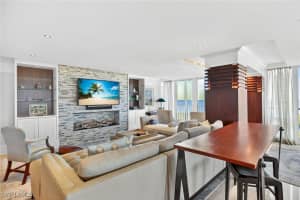 5601 Turtle Bay Drive, Naples, FL 34108 - MLS#225081556