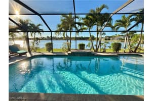 18013 Royal Tree Pkwy, Naples