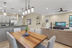 8964 Malibu Ln 11-5, Naples