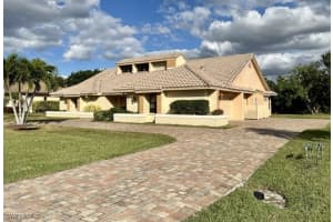 28432 Las Palmas Circle, Bonita Springs, FL 34135 - MLS#225081581