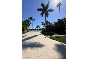 4677 Southern Breeze Drive, Naples, FL 34114 - MLS#225081592