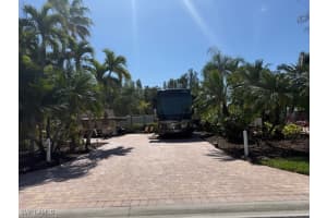 4572 Southern Breeze Drive, Naples, FL 34114 - MLS#225081600