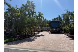 4572 Southern Breeze Drive, Naples, FL 34114 - MLS#225081600