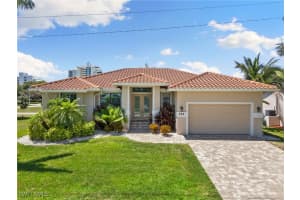 724 Seagrape Dr, Marco Island