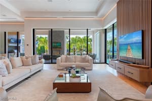 608 16th Avenue, Naples, FL 34102 - MLS#225081695