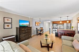 1 Bluebill Avenue, Naples, FL 34108 - MLS#225081833