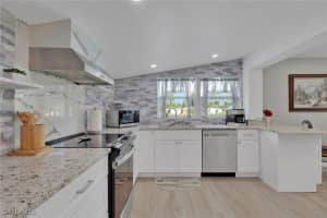 829 107th Ave N, Naples