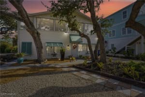 5474 Oak Ridge Avenue, Fort Myers Beach, FL 33931 - MLS#225081944