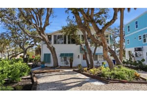 5474 Oak Ridge Avenue, Fort Myers Beach, FL 33931 - MLS#225081944