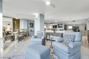 5601 TURTLE BAY Drive, Naples, FL 34108 - MLS#225081956