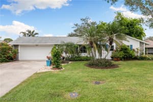 212 Potomac Pl 51, Naples