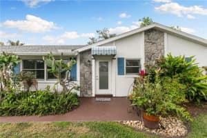 212 Potomac Place, Naples, FL 34112 - MLS#225082013