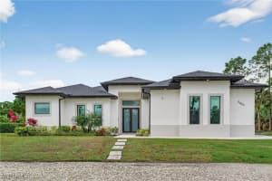 2642 10th Ave Ne, Naples