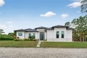 2642 10th Avenue, Naples, FL 34120 - MLS#225082094