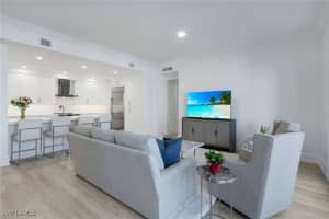 1030 3rd Avenue, Naples, FL 34102 - MLS#225082119