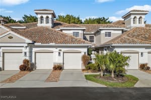 3945 Deer Crossing Ct 203, Naples
