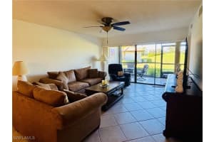 605 Augusta Blvd 4, Naples