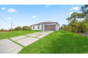 1256 Edmund Street, Lehigh Acres, FL 33974 - MLS#225082196