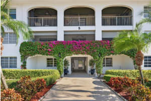 5 High Point Circle, Naples, FL 34103 - MLS#225082256