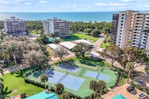 21 Bluebill Avenue, Naples, FL 34108 - MLS#225082272