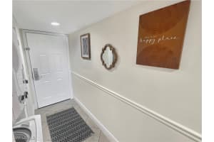 600 Neapolitan Way, Naples, FL 34103 - MLS#225082295