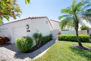 551 Beachwalk Circle, Naples, FL 34108 - MLS#225082296