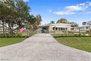 23 Derhenson Drive, Naples, FL 34114 - MLS#225082315