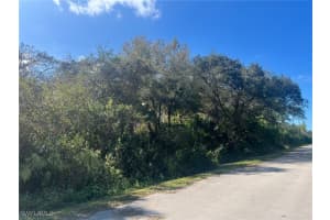  28th AVE SE, Naples, FL 34117 - MLS#225082329