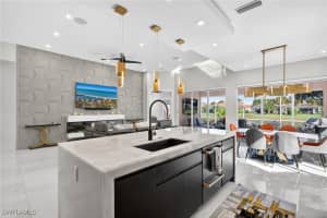 3956 Isla Ciudad Court, Naples, FL 34109 - MLS#225082405