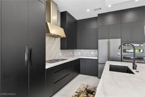 3956 Isla Ciudad Court, Naples, FL 34109 - MLS#225082405