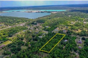  2ND ST SE, Naples, FL 34117 - MLS#225082435