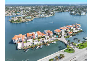 4000 Gulf Shore Boulevard, Naples, FL 34103 - MLS#225082517