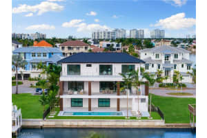 256 Trade Winds Avenue, Naples, FL 34108 - MLS#225082558