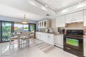 1724 Bald Eagle Drive, Naples, FL 34105 - MLS#225082583