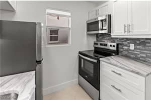 641 12th Avenue, Naples, FL 34102 - MLS#225082649