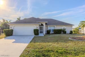 910 9th Avenue, Cape Coral, FL 33991 - MLS#225082655