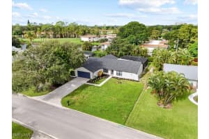 4396 Beechwood Lake Drive, Naples, FL 34112 - MLS#225082691