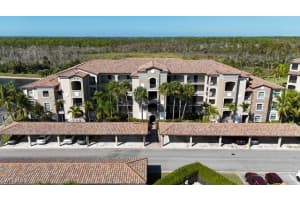 9816 Giaveno Cir 1326, Naples