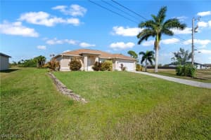 2905 13th Street, Cape Coral, FL 33993 - MLS#225082738
