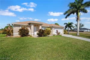2905 13th Street, Cape Coral, FL 33993 - MLS#225082738