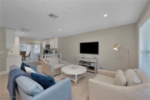 712 110th Avenue, Naples, FL 34108 - MLS#225082750