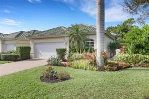 870 Vistana Cir 52, Naples