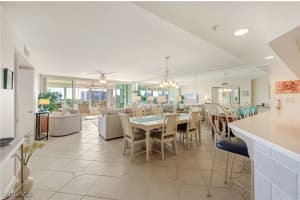 21 Bluebill Avenue, Naples, FL 34108 - MLS#225082760