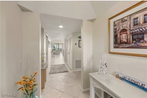 21 Bluebill Avenue, Naples, FL 34108 - MLS#225082760